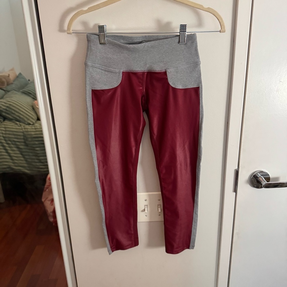 Splits59 Red Liquid Gray Color Block Capri Legging Mid Rise Size XS